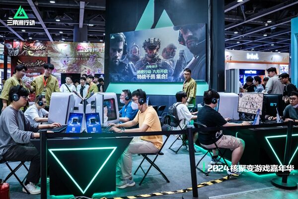 现强劲的竞 现强劲的竞