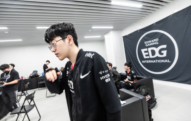 比如参考皇 比如参考皇