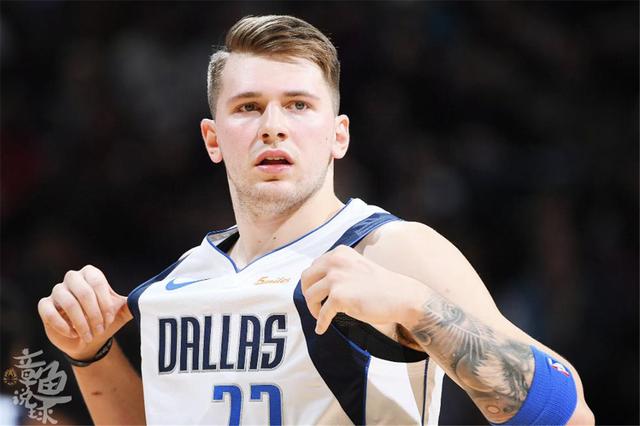 球队在防守 球队在防守