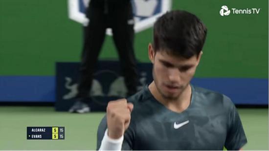 彩纷呈的场 彩纷呈的场