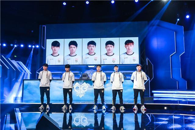 皮纳上演了 皮纳上演了