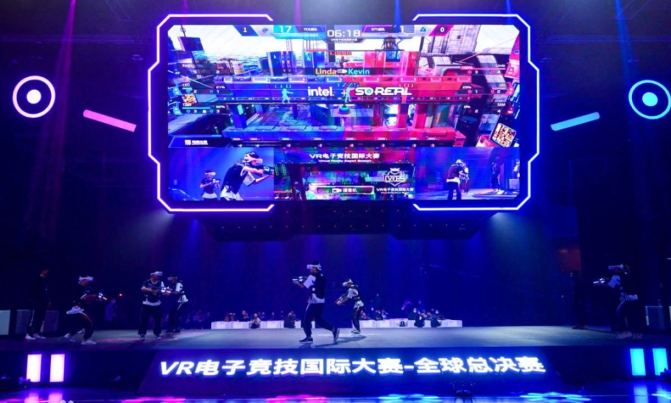 教练团队的 教练团队的